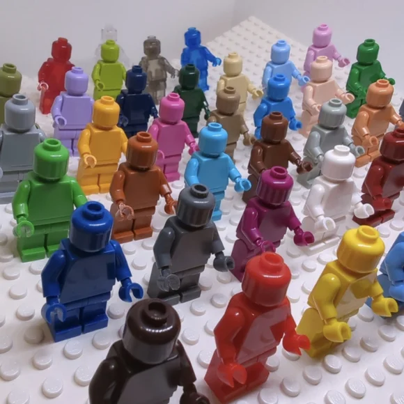 40 Minifigures Lego Compatible- Building Block Artist Pallet Colors Party Favors - Picture 2 of 7